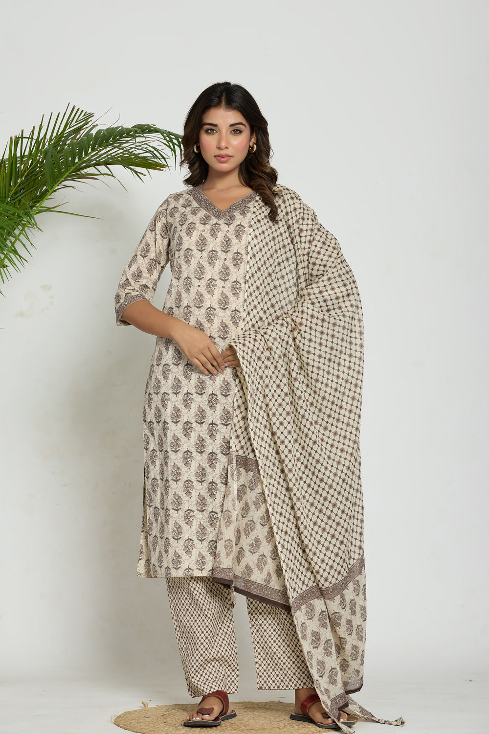 Elevate Ethnic Leaf Motif Women’s Kurta Set