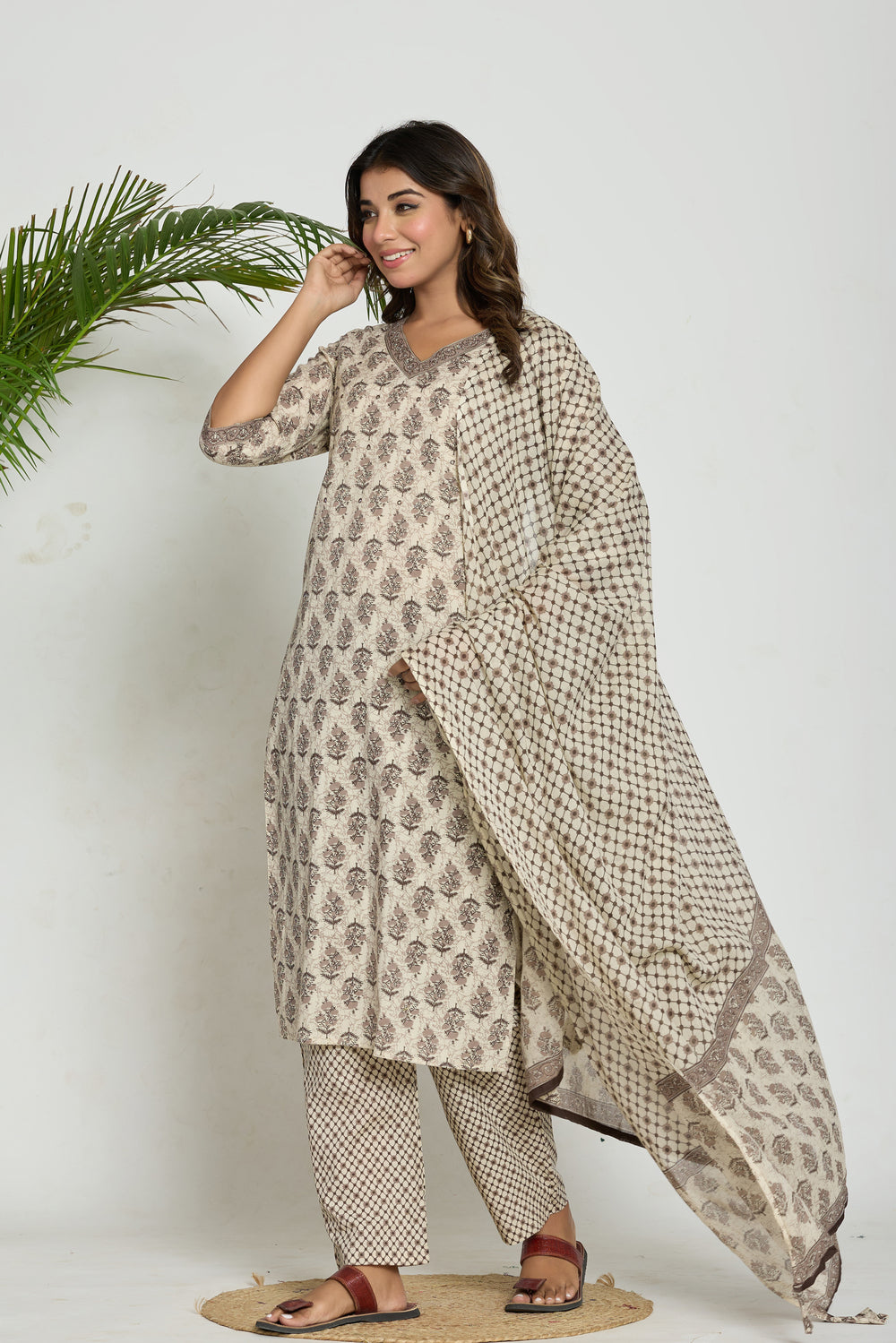 Elevate Ethnic Leaf Motif Women’s Kurta Set