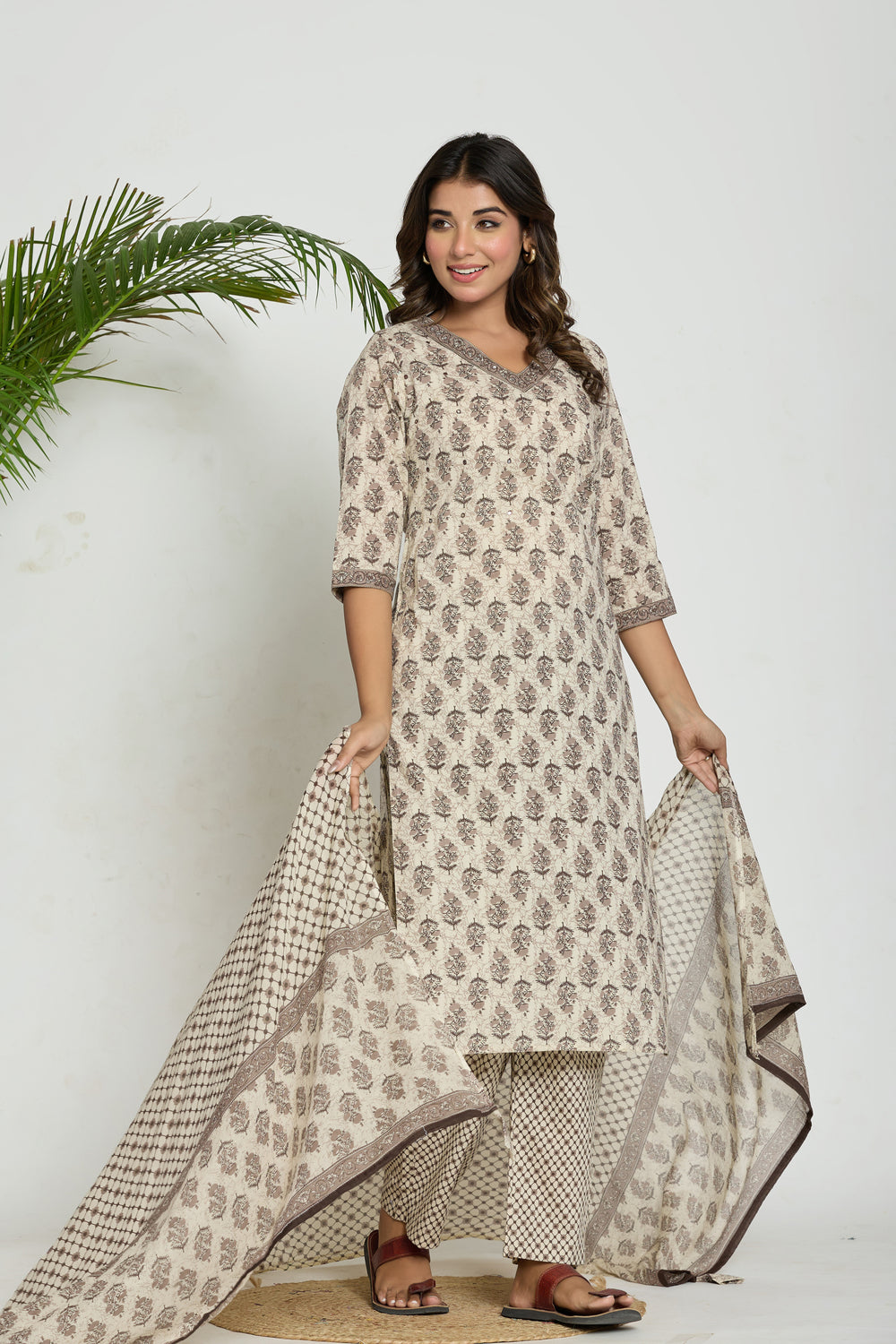 Elevate Ethnic Leaf Motif Women’s Kurta Set