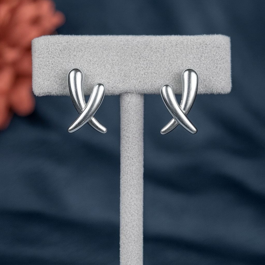 Elegant Cross Stud