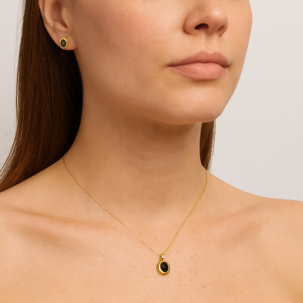 Black & Golden Oval Pendant Set