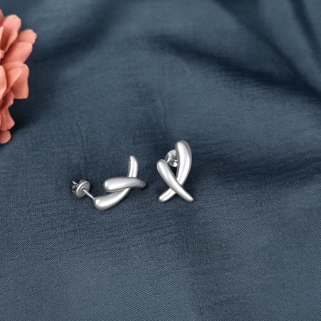 Elegant Cross Stud