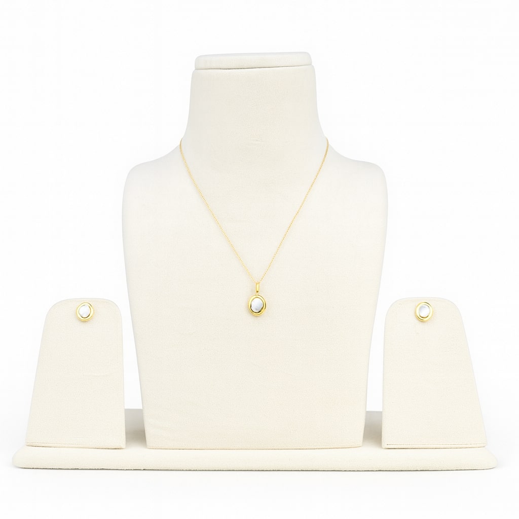 Golden Oval Pendant Set
