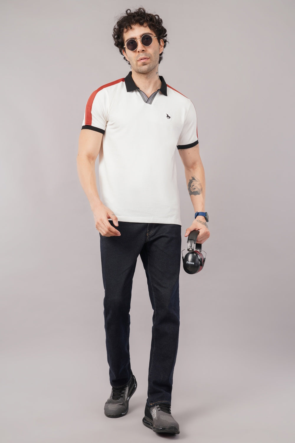 Van Heusen Solid White Rust Shoulder Design Half Sleeve Polo T-shirt