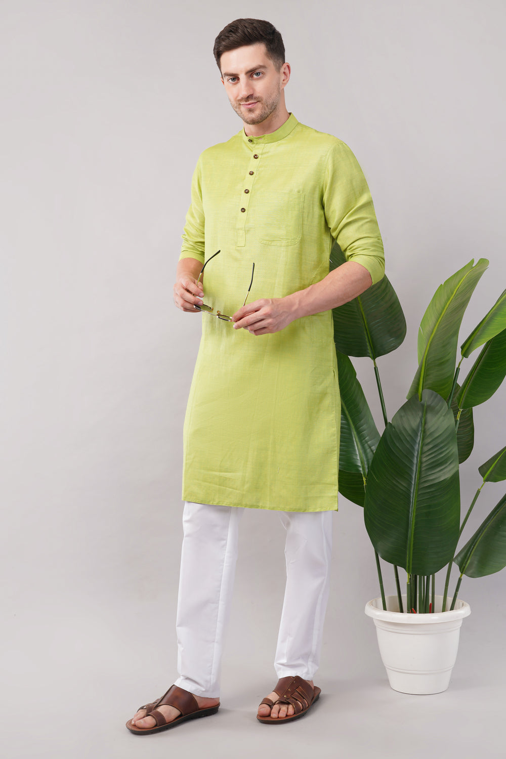 Soul Armor Solid Mandarin Collar Full Sleeve Kurta Set
