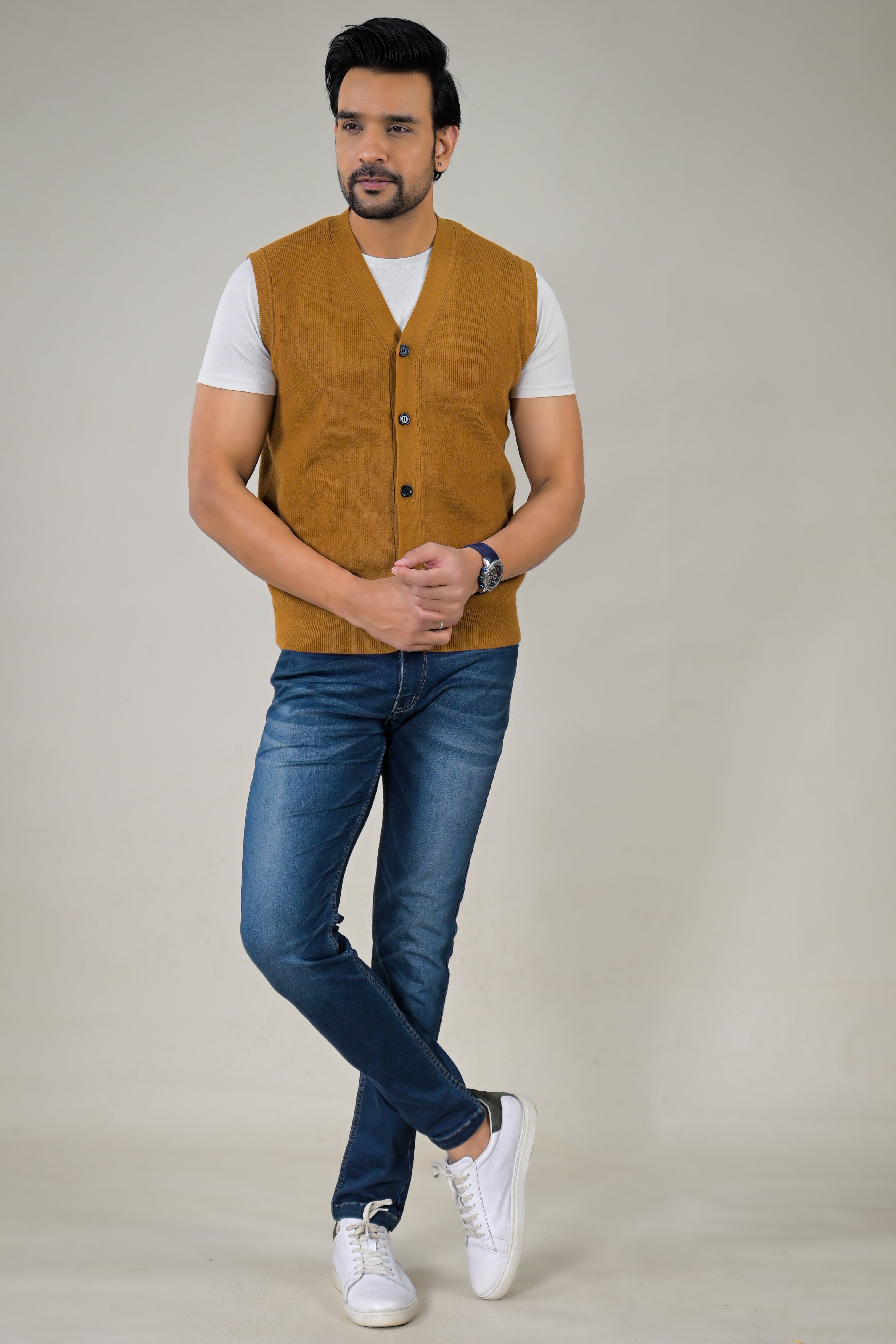 Soul Armor Men's Sleeveless V-Neck Cardigan Vest Classic Knit Button-Down Sweater Vest
