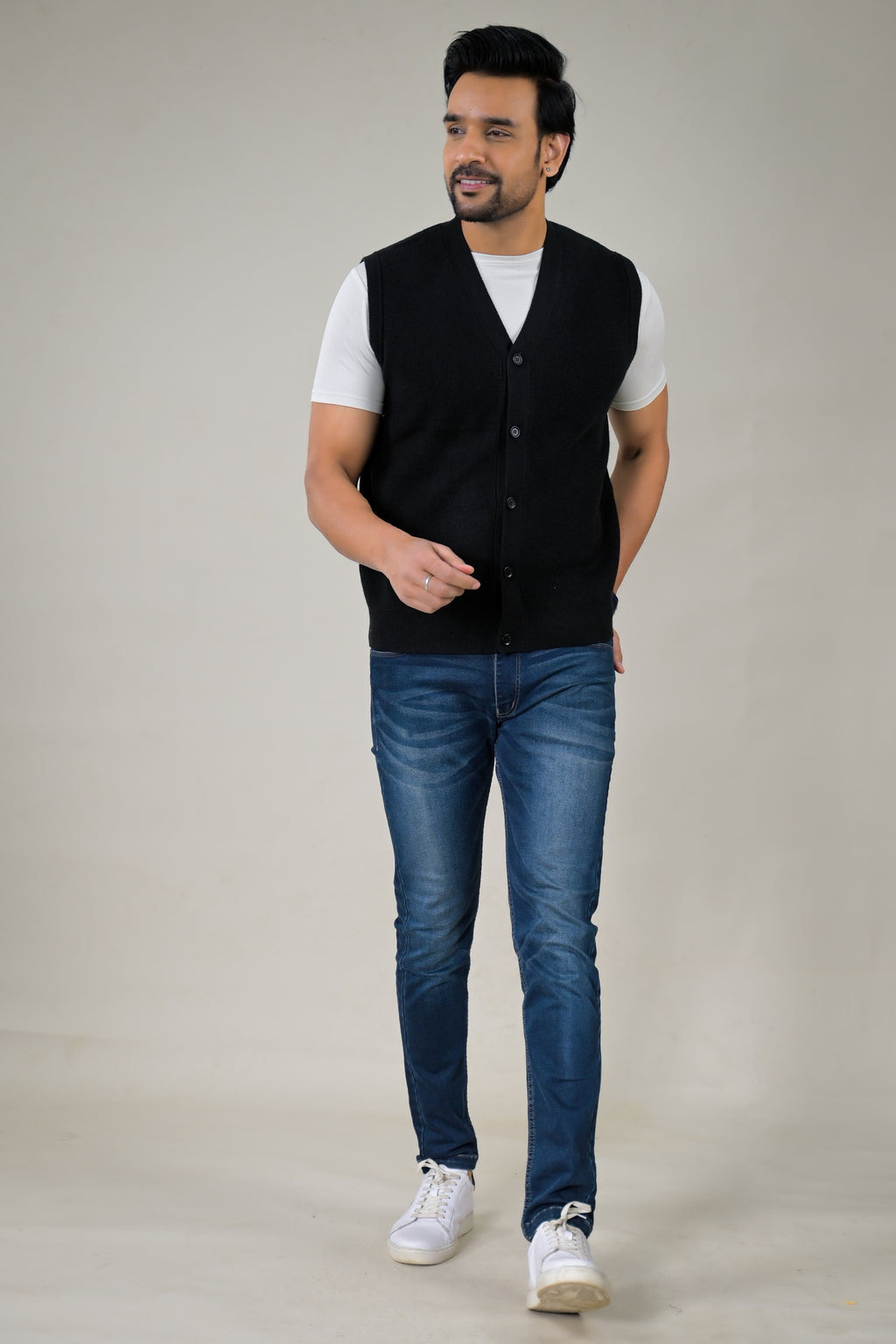 Soul Armor Men's Sleeveless V-Neck Cardigan Vest Classic Knit Button-Down Sweater Vest