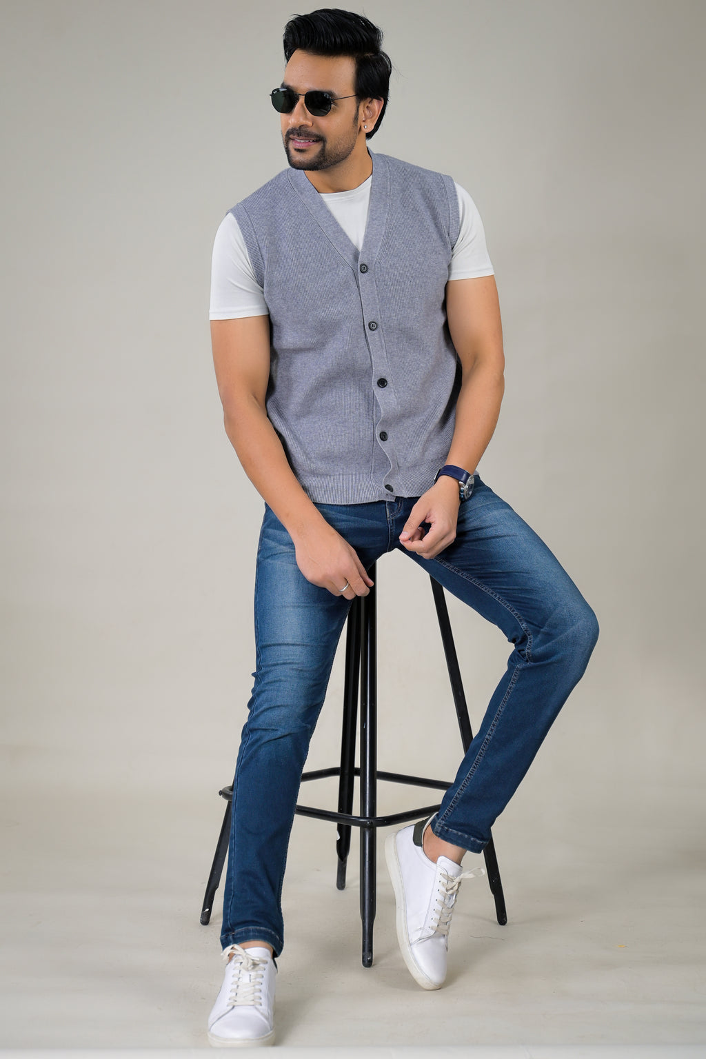 Soul Armor Men's Sleeveless V-Neck Cardigan Vest Classic Knit Button-Down Sweater Vest