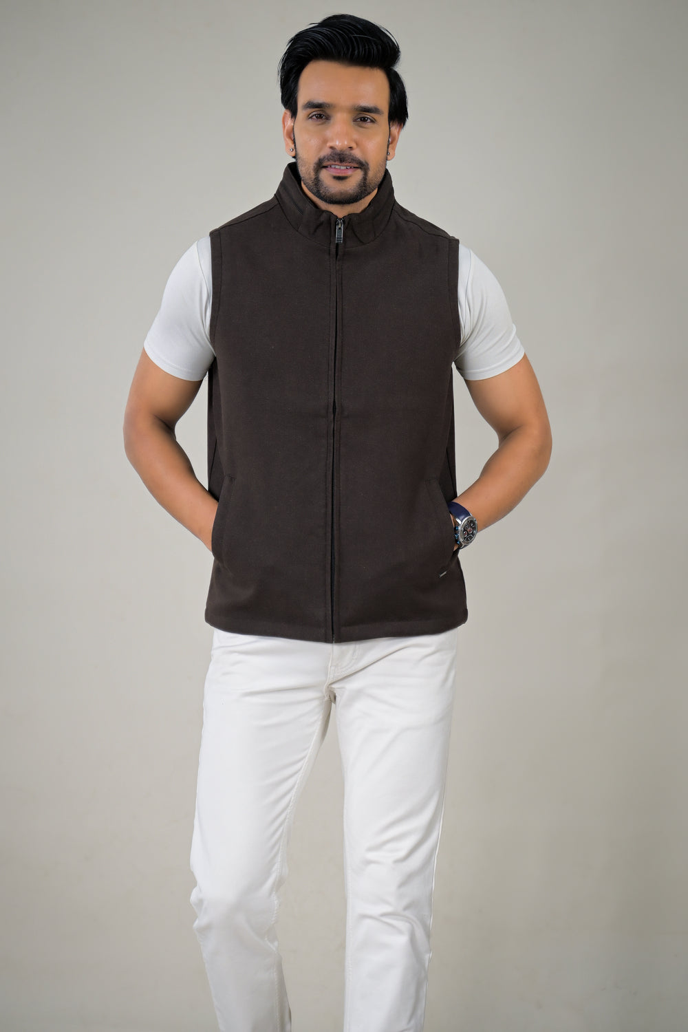 Park-Avenue Men’s Solid Color Sleeveless Zip-Front Jacket.