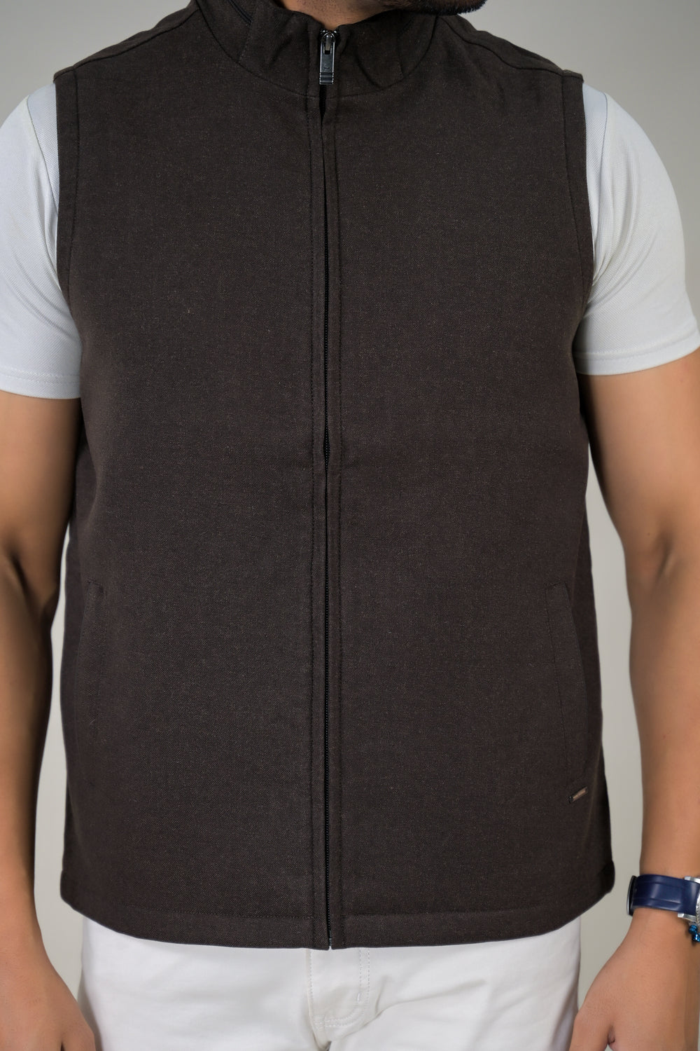 Park-Avenue Men’s Solid Color Sleeveless Zip-Front Jacket.