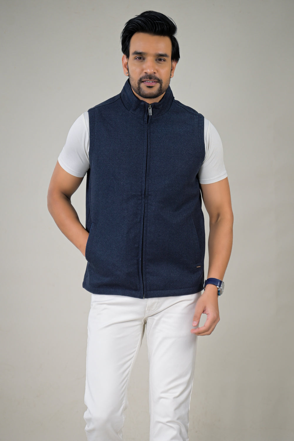 Park-Avenue Men’s Solid Color Sleeveless Zip-Front Jacket.