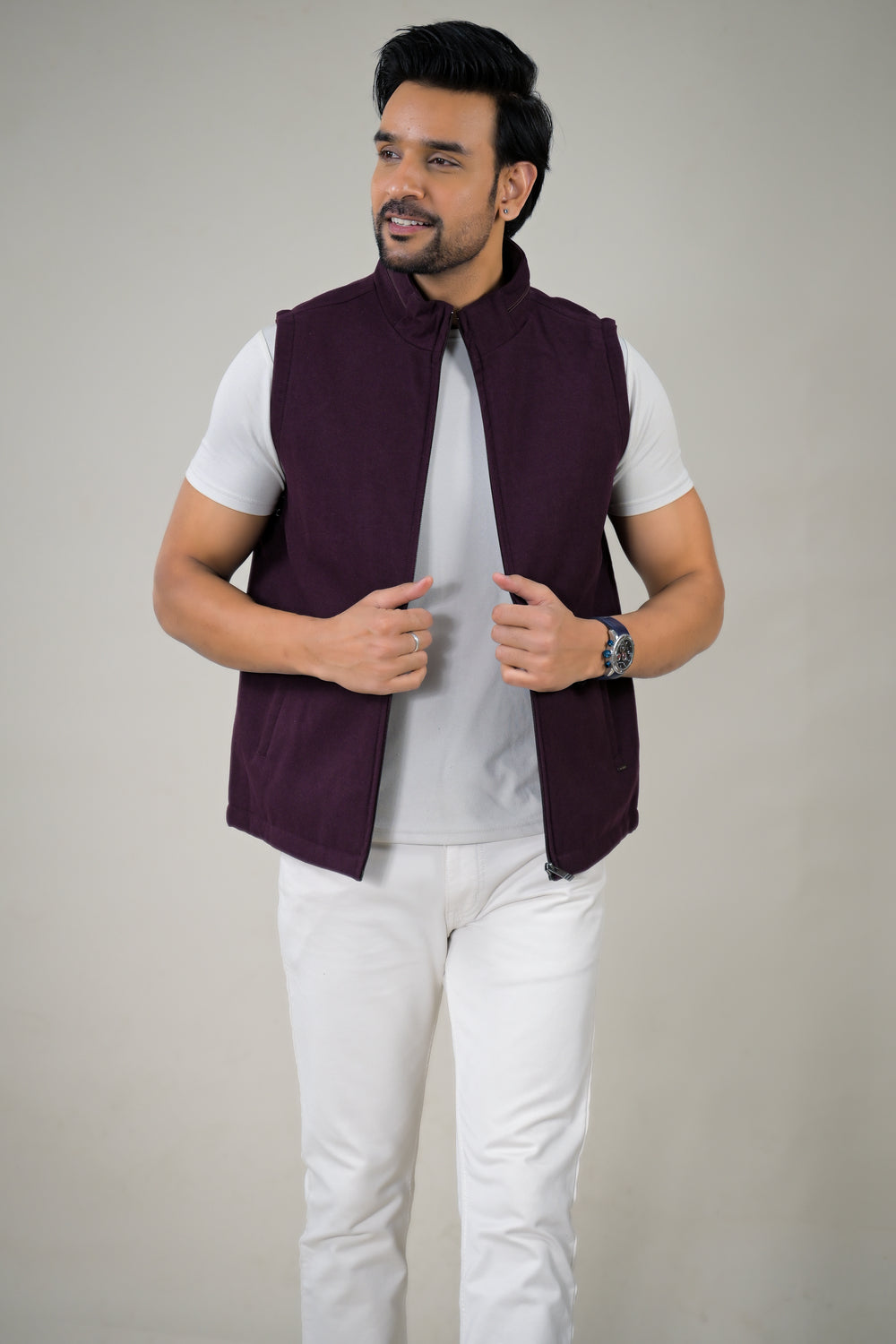Park-Avenue Men’s Solid Color Sleeveless Zip-Front Jacket.