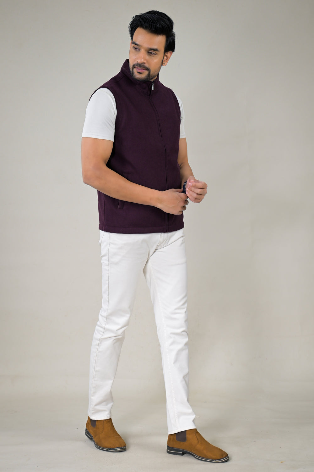 Park-Avenue Men’s Solid Color Sleeveless Zip-Front Jacket.