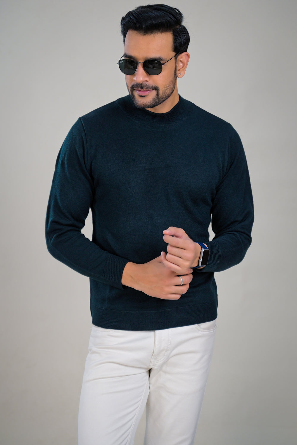 Elevate Classic Solid Turtle Neck Knit Mens Sweater