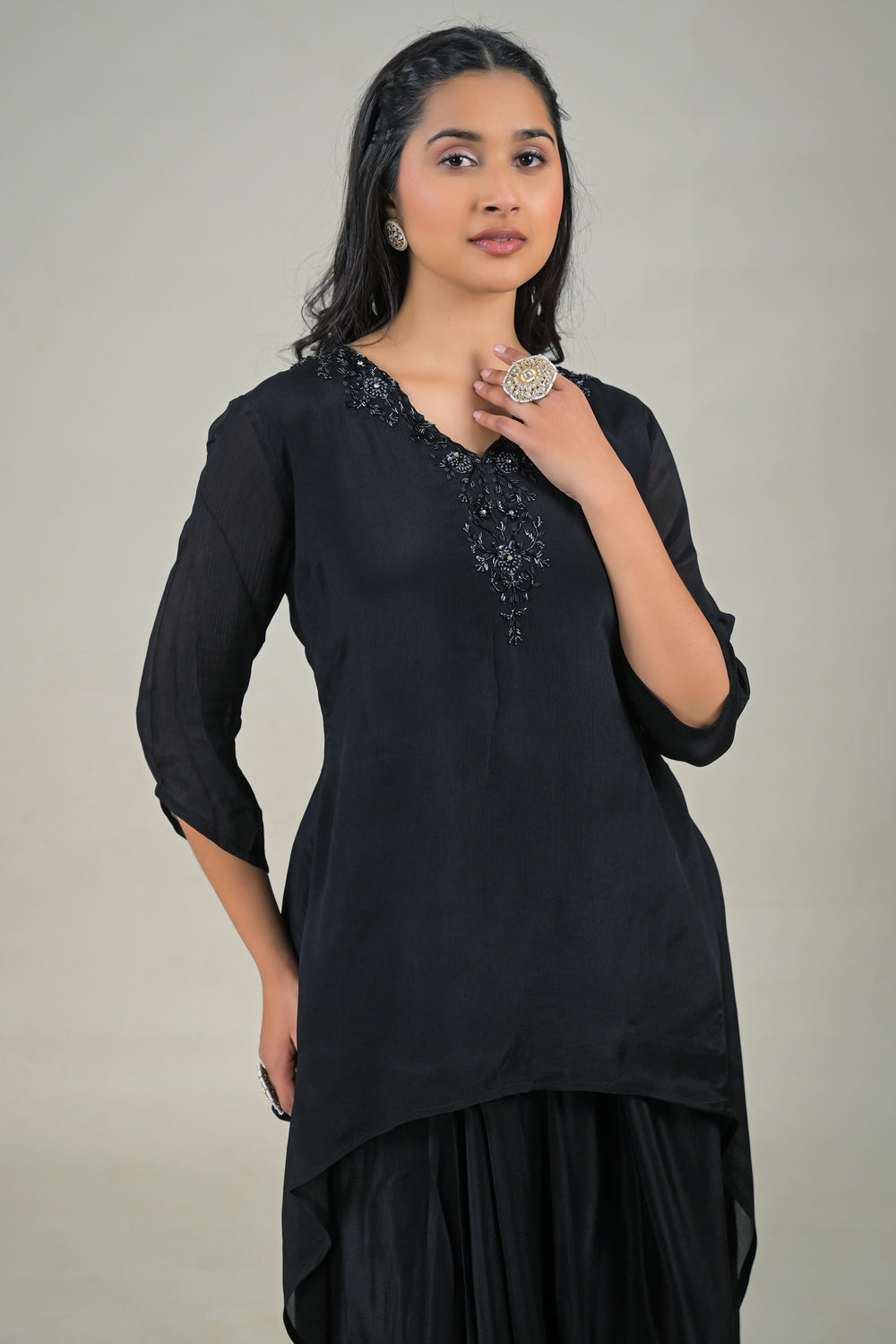 Soul Armor Elegant Solid Asymmetric Kurta Co-Ord Set