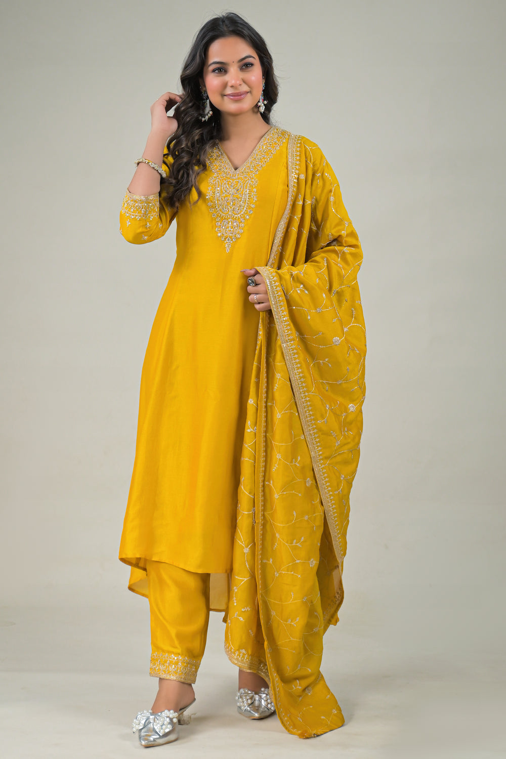 Soul Armor Classic Straight-Fit Kurta Suit with Embroidered Dupatta
