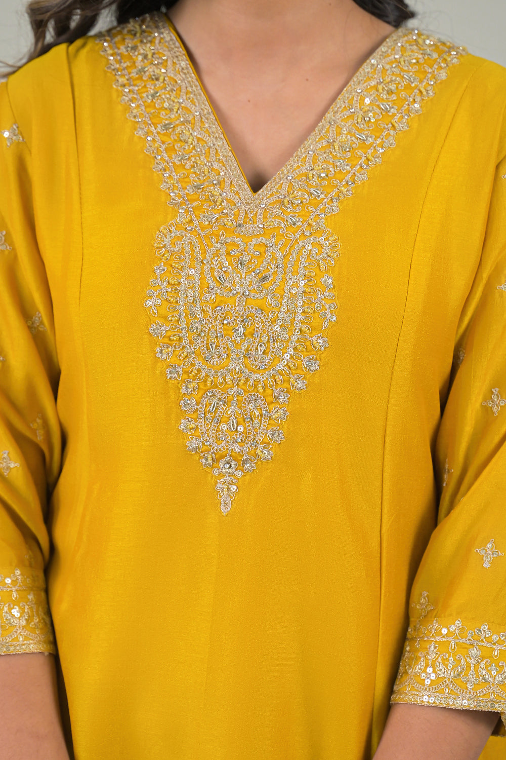 Soul Armor Classic Straight-Fit Kurta Suit with Embroidered Dupatta