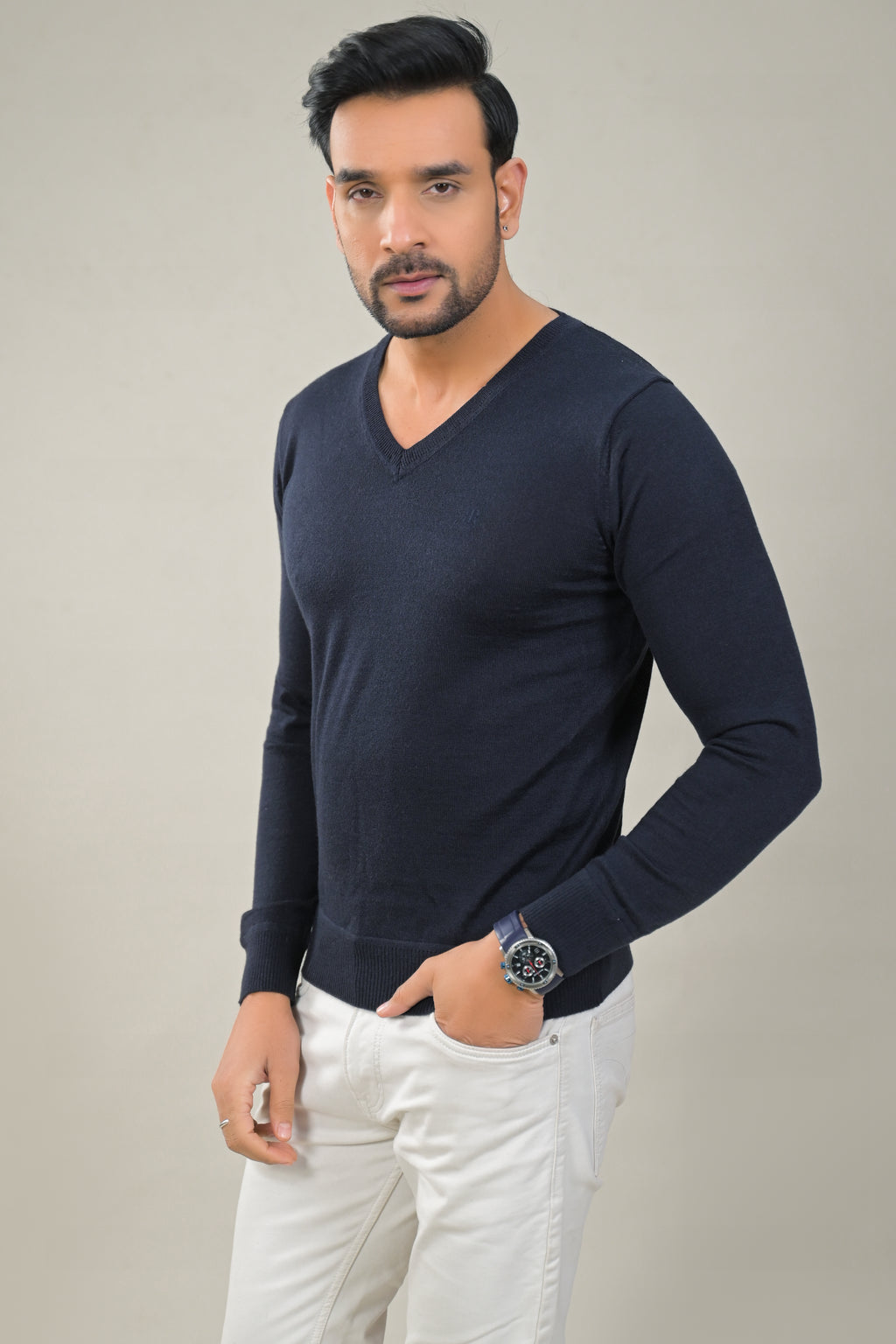 Raymond Solid V-Neck Knit Pullover Sweater