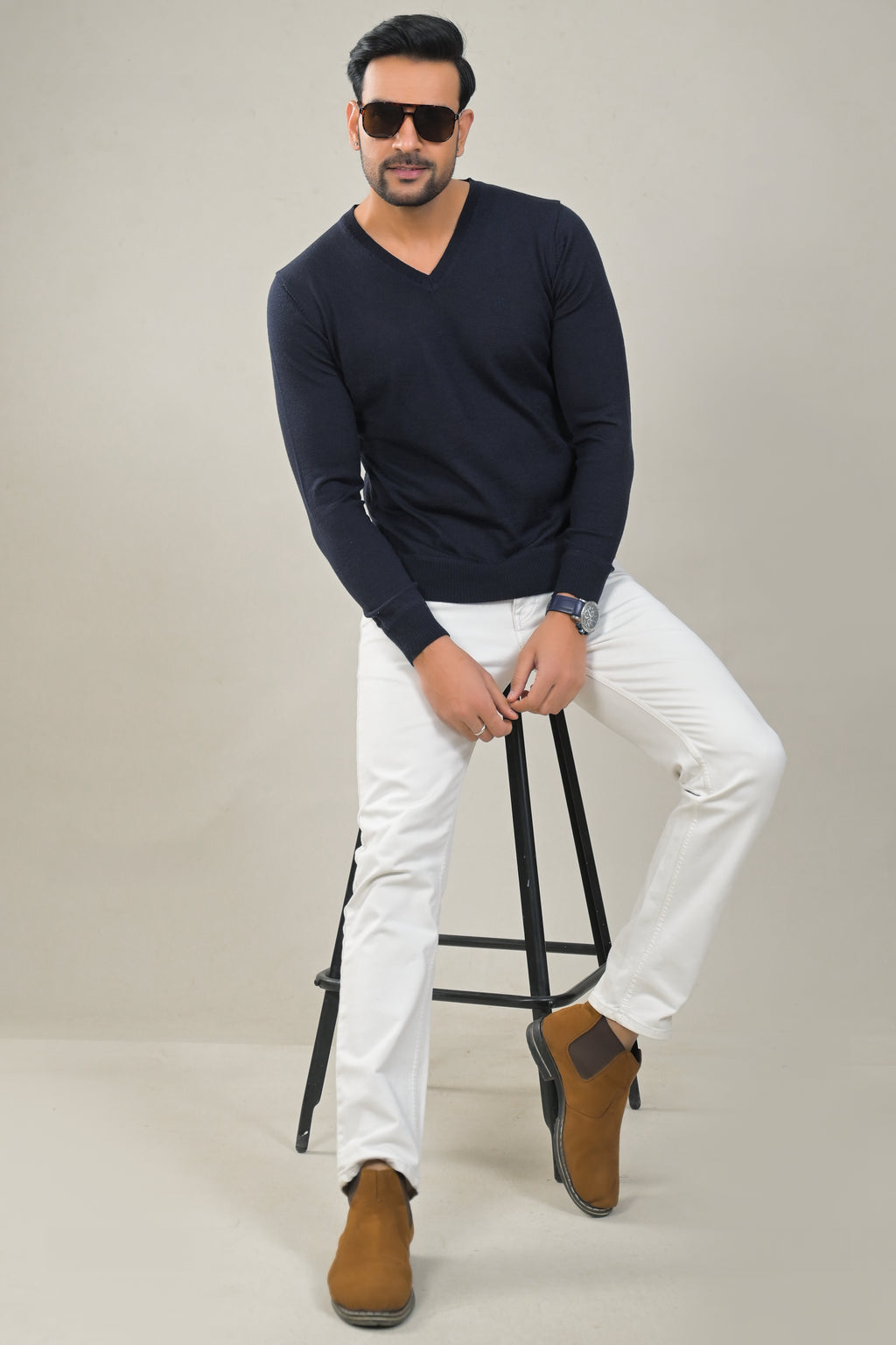 Raymond Solid V-Neck Knit Pullover Sweater