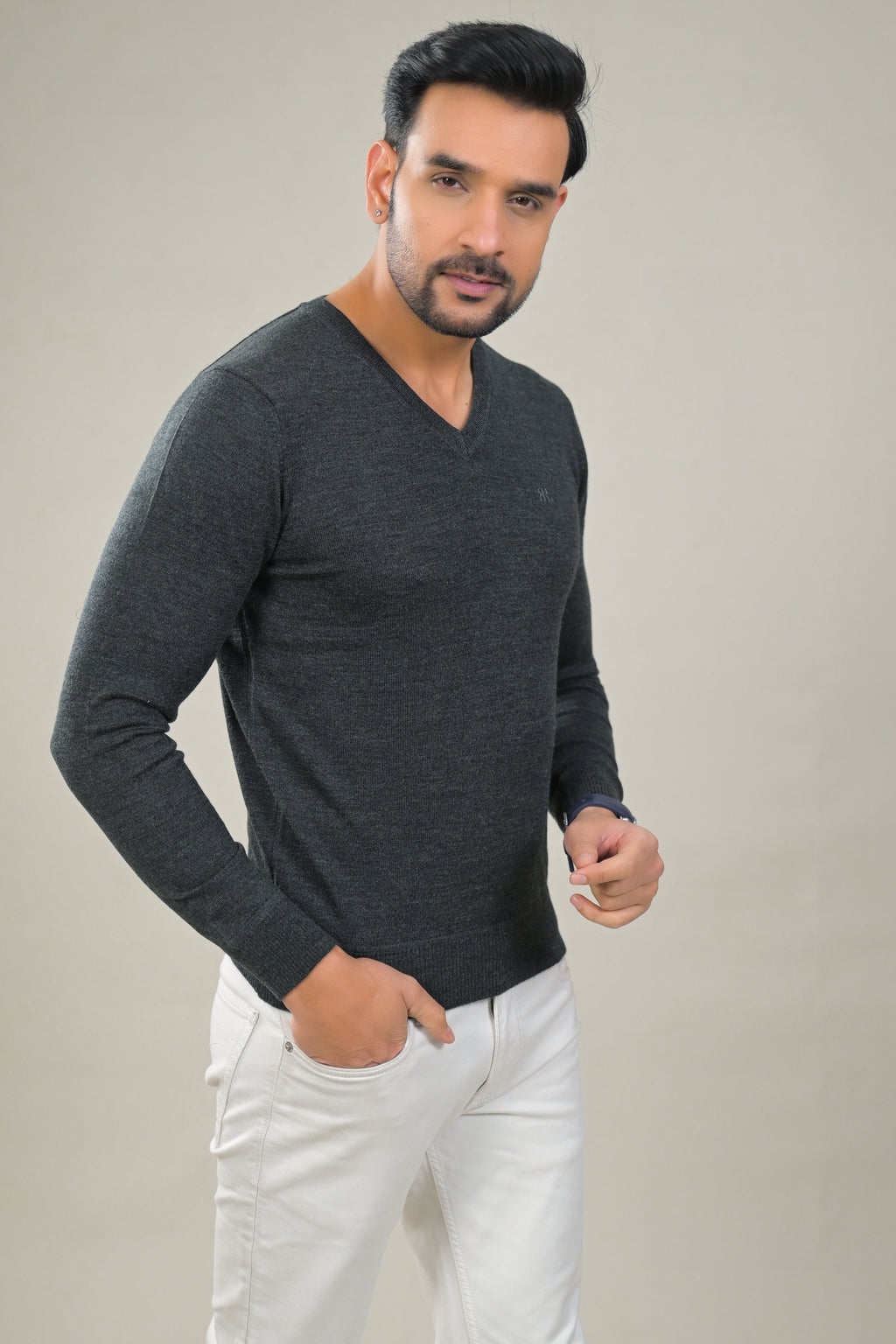 Raymond Solid V-Neck Knit Pullover Sweater