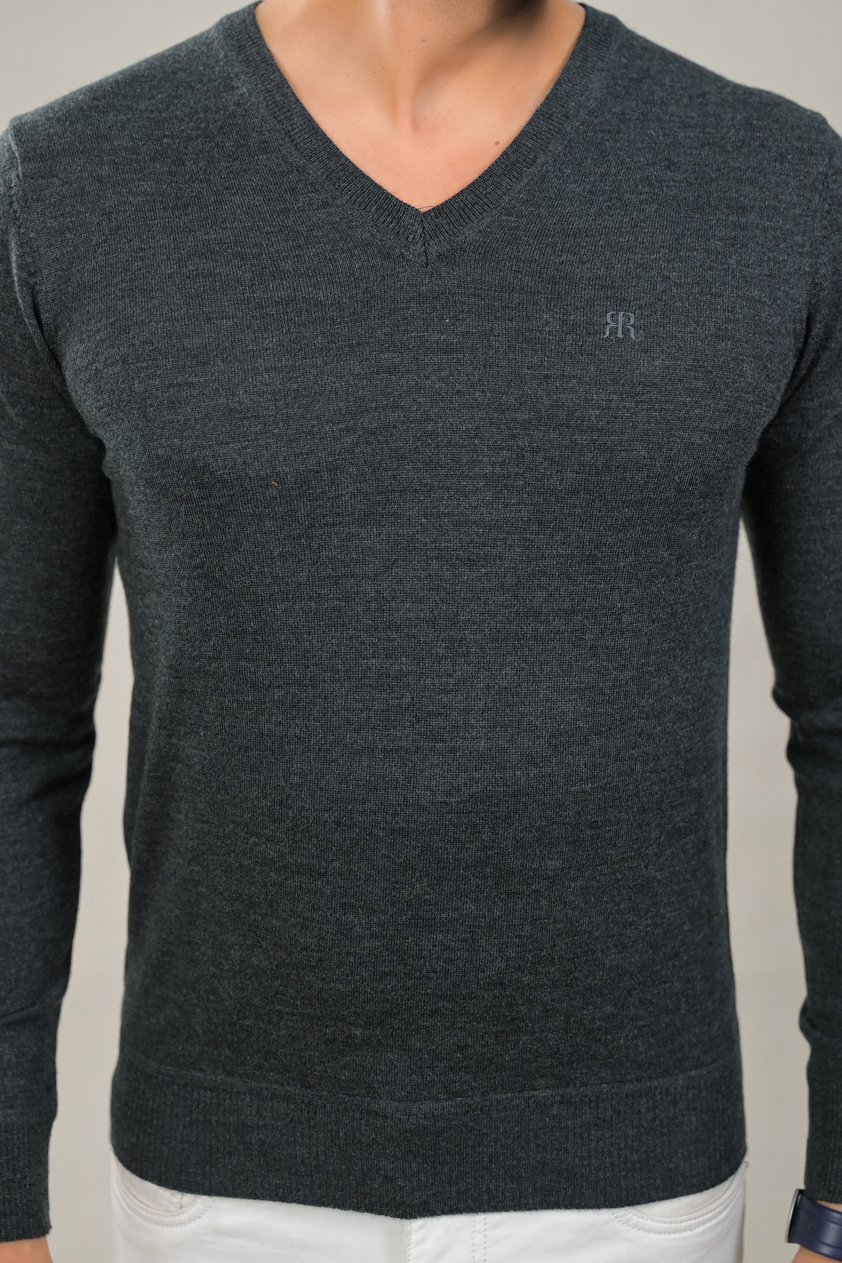 Raymond Solid V-Neck Knit Pullover Sweater