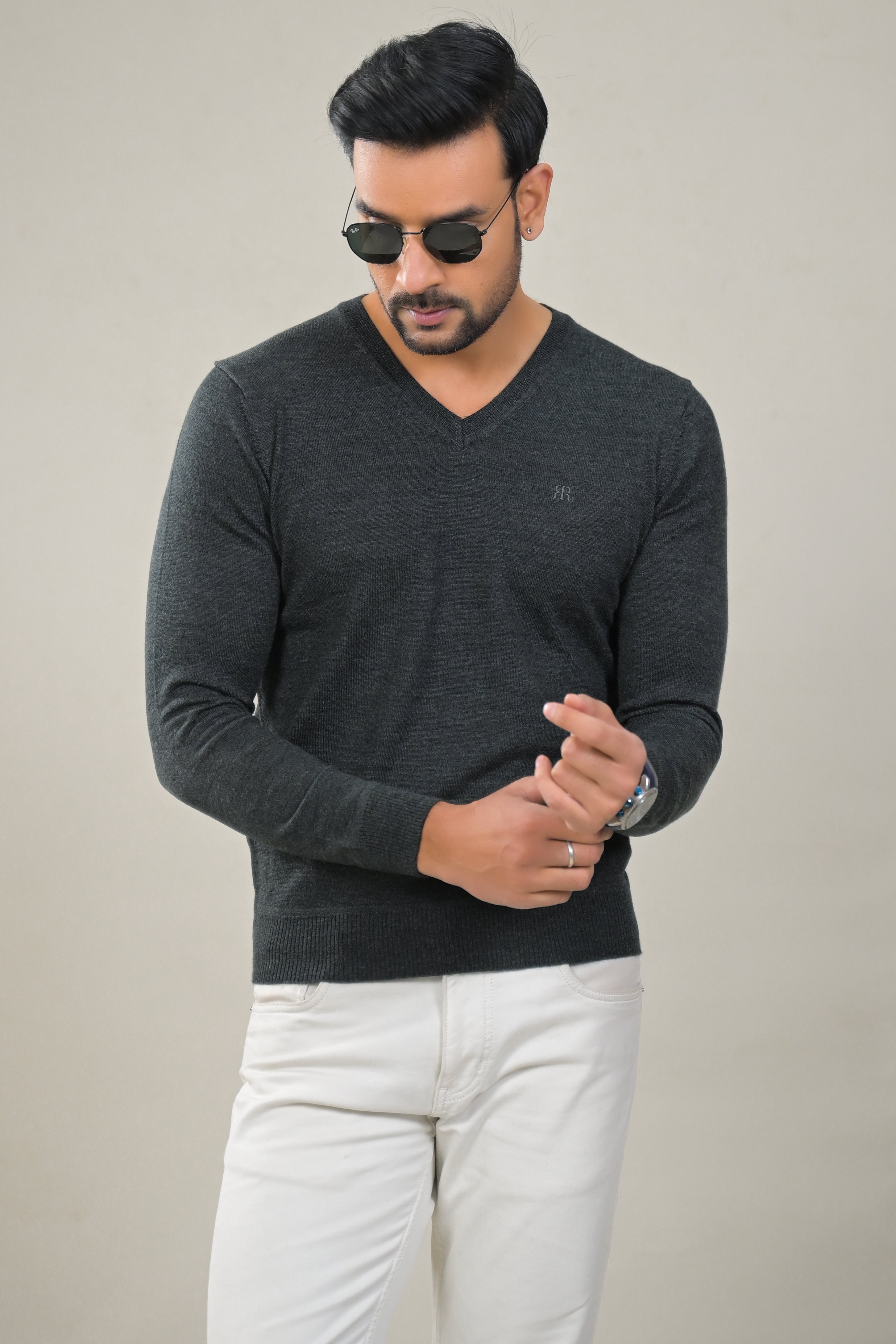 Raymond Solid V-Neck Knit Pullover Sweater