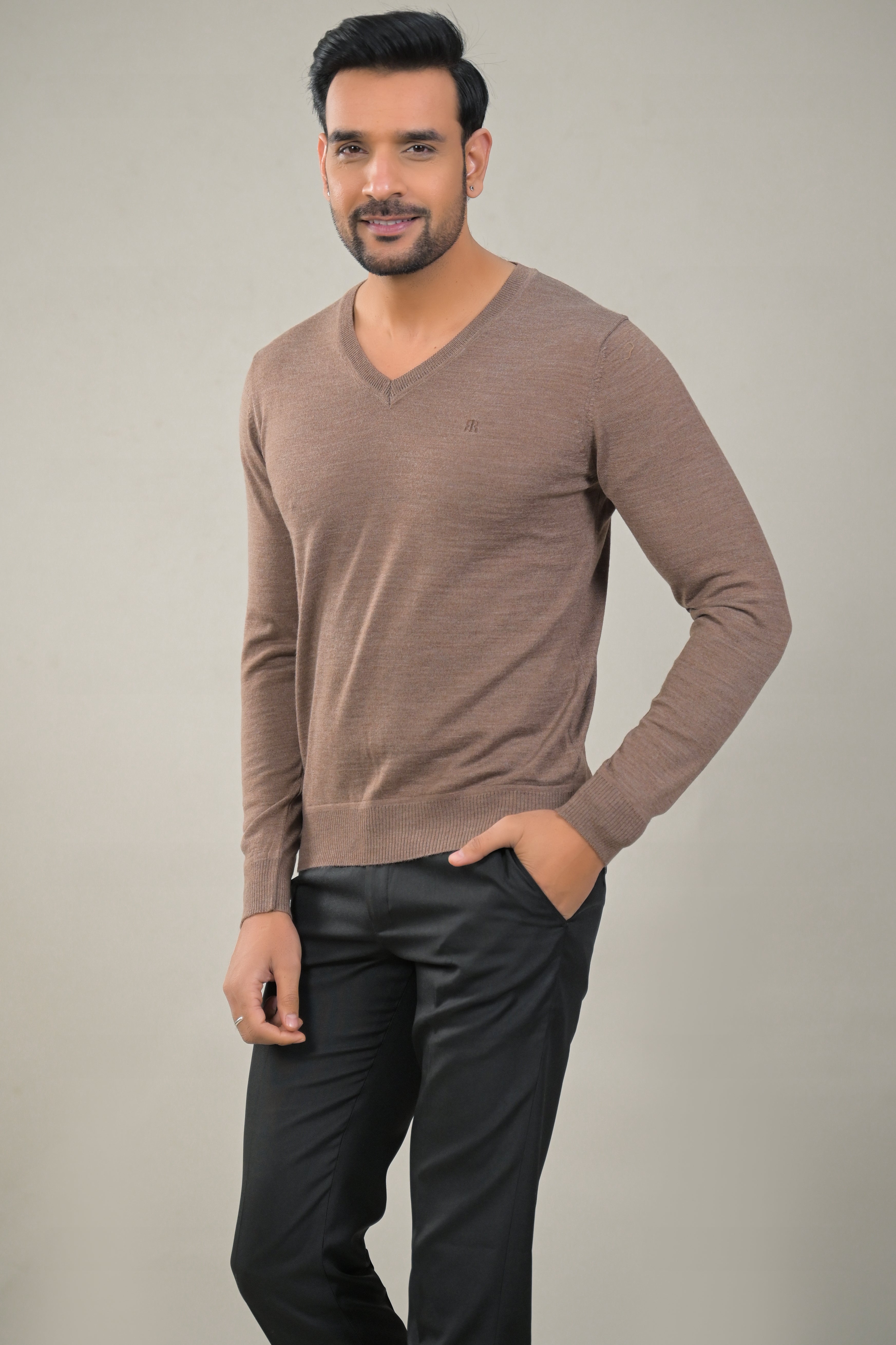 Raymond Solid V-Neck Knit Pullover Sweater